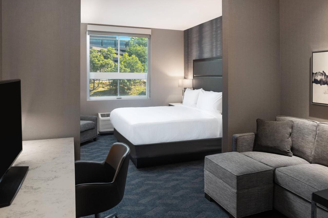 Fairfield Inn & Suites By Marriott Boston Уолтем Экстерьер фото